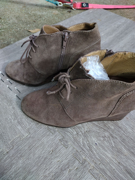 🐸Lucky Brand Suede Ankle Booties - Picture 4 of 9